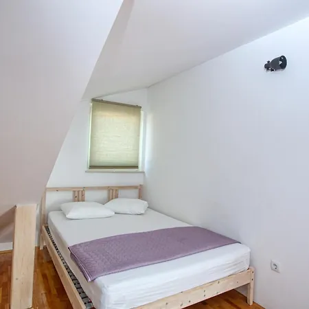 By The Sea Zaboric, - 20082 * 希贝尼克