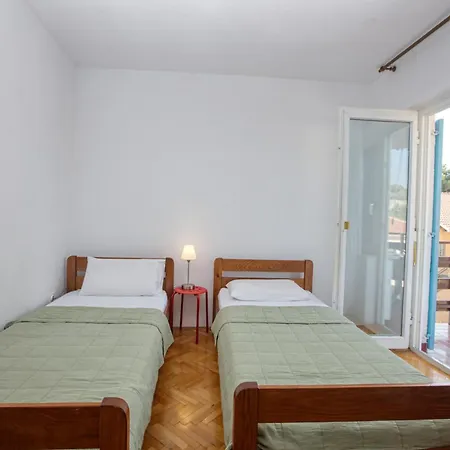 By The Sea Zaboric, - 20082 * 希贝尼克