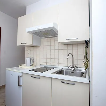 By The Sea Zaboric, - 20082 * 希贝尼克