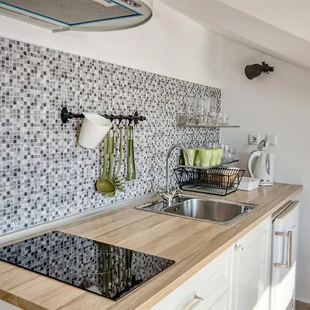 By The Sea Zaboric, - 20082 * 希贝尼克