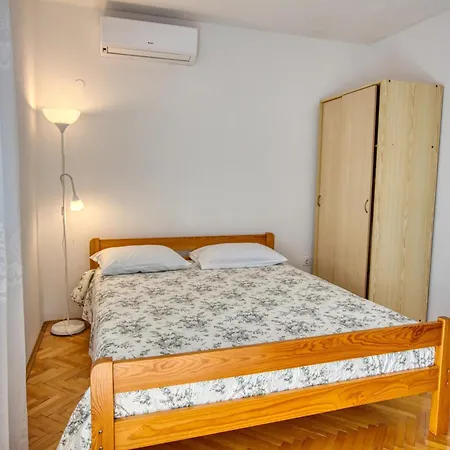 By The Sea Zaboric, - 20082 * 希贝尼克