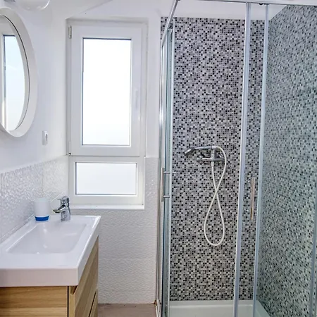 By The Sea Zaboric, - 20082 * 希贝尼克