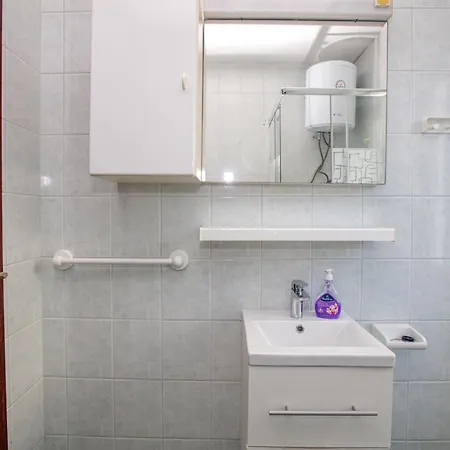 公寓 By The Sea Zaboric, - 20082 *